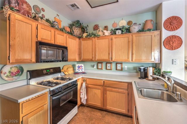 6437 Sundown Heights Avenue, Las Vegas, NV 89130