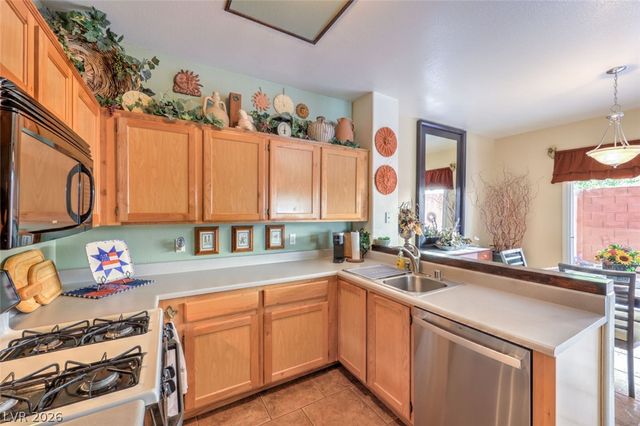 6437 Sundown Heights Avenue, Las Vegas, NV 89130