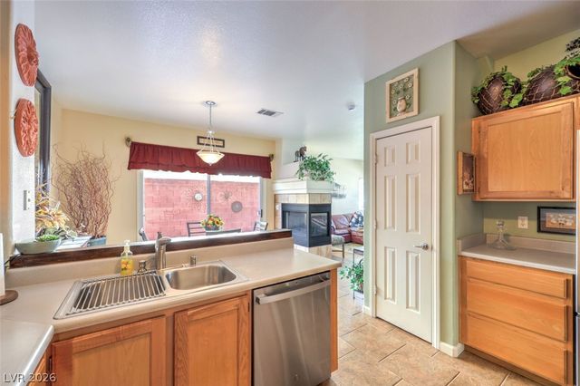 6437 Sundown Heights Avenue, Las Vegas, NV 89130