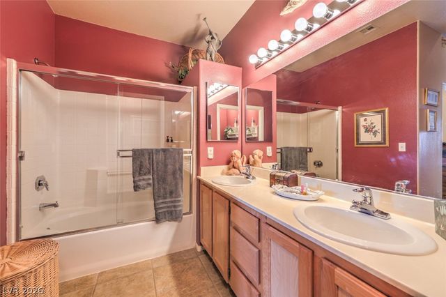 6437 Sundown Heights Avenue, Las Vegas, NV 89130