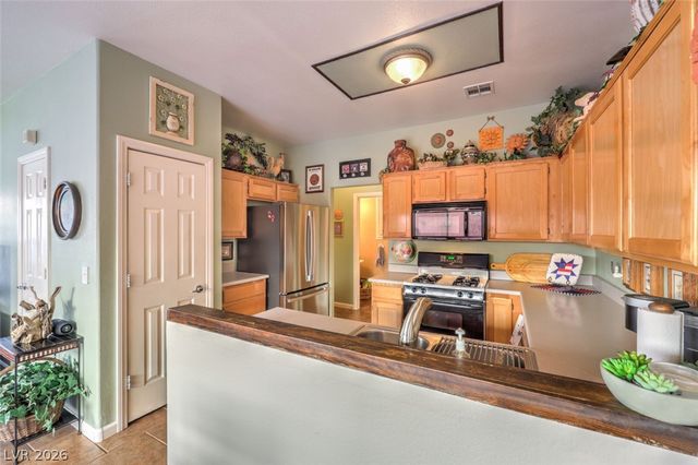 6437 Sundown Heights Avenue, Las Vegas, NV 89130