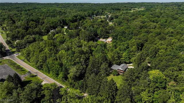 1720 Hinckley Hills Road, Hinckley, OH 44233