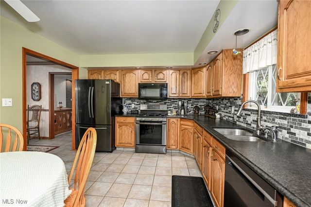 1720 Hinckley Hills Road, Hinckley, OH 44233