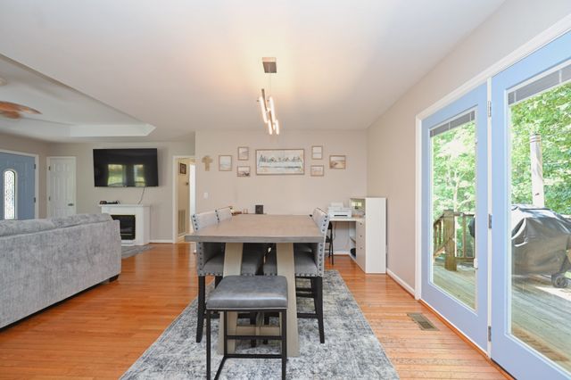 936 Jordan Cir, White Bluff, TN 37187