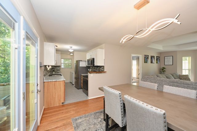 936 Jordan Cir, White Bluff, TN 37187