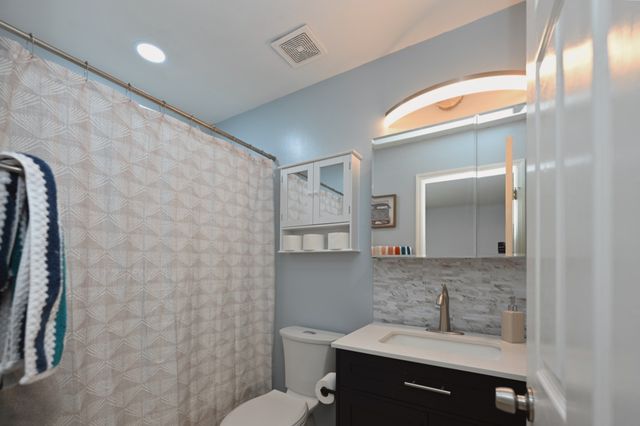 936 Jordan Cir, White Bluff, TN 37187