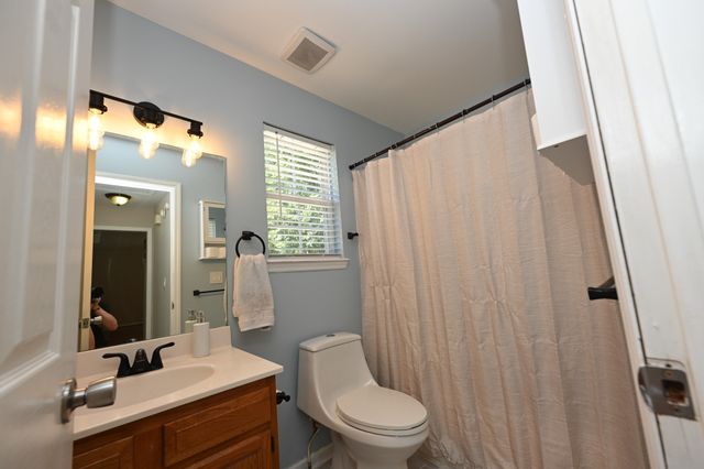 936 Jordan Cir, White Bluff, TN 37187