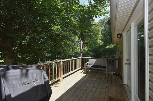 936 Jordan Cir, White Bluff, TN 37187