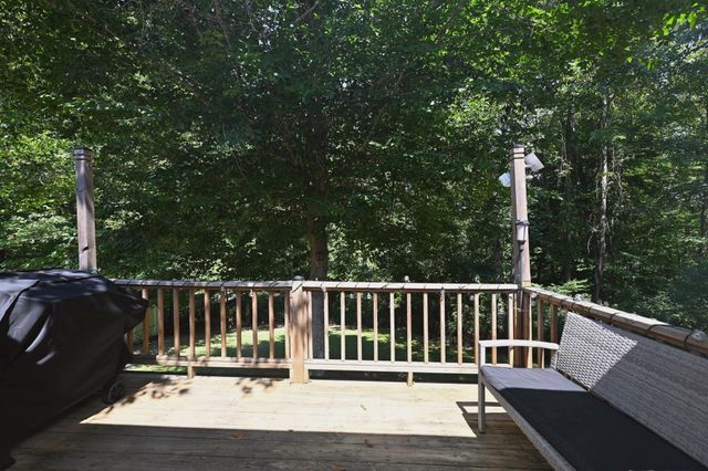 936 Jordan Cir, White Bluff, TN 37187