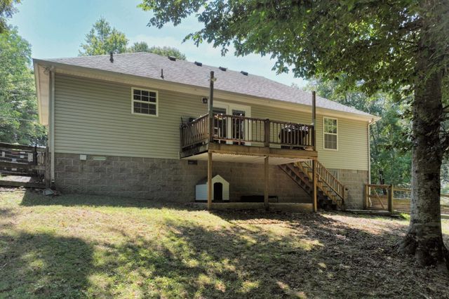 936 Jordan Cir, White Bluff, TN 37187
