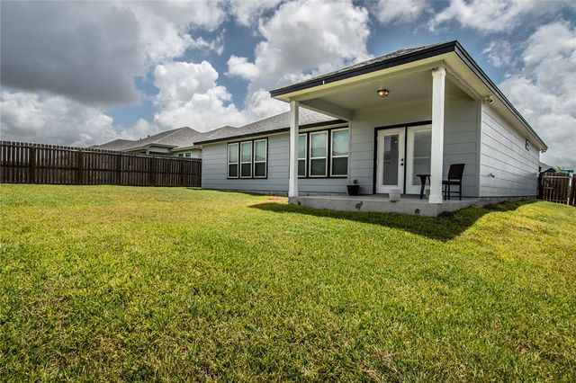 3425 Pineda St, Corpus Christi, TX 78414