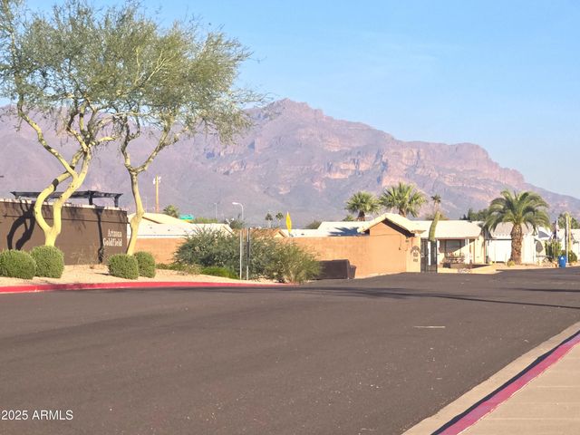 3283 S CONESTOGA Road, Apache Junction, AZ 85119