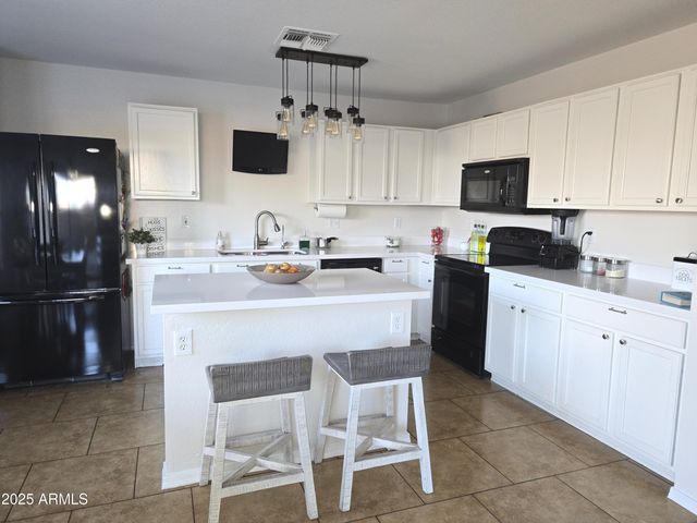 3283 S CONESTOGA Road, Apache Junction, AZ 85119