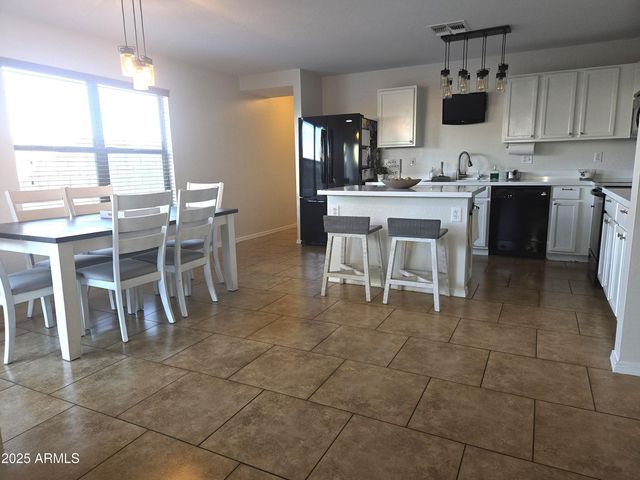 3283 S CONESTOGA Road, Apache Junction, AZ 85119