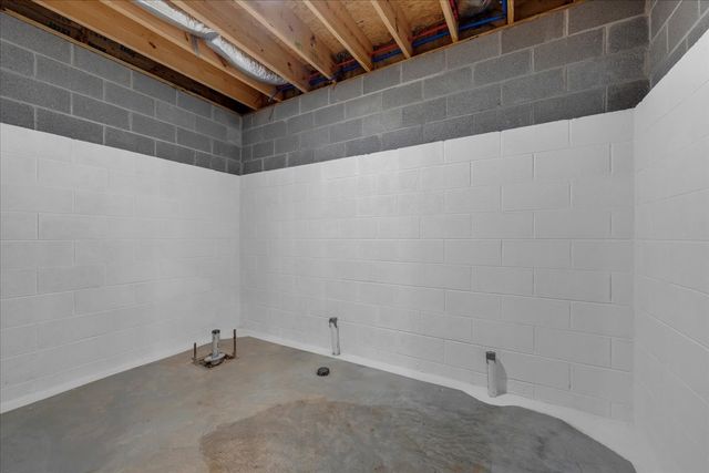414 Watercolor Dr, Sparta, TN 38583
