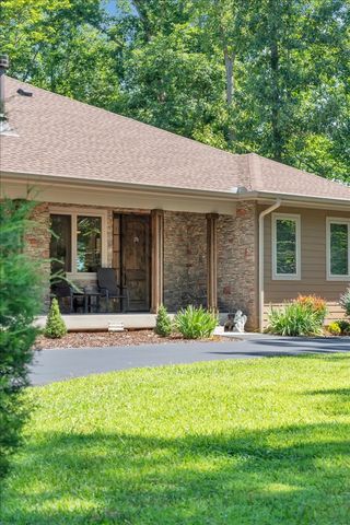 414 Watercolor Dr, Sparta, TN 38583