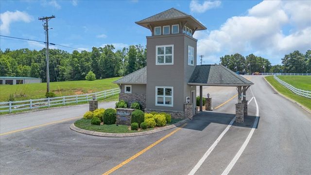 414 Watercolor Dr, Sparta, TN 38583