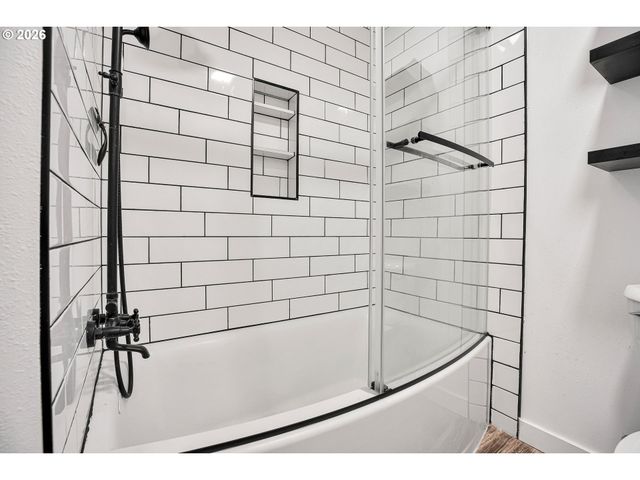 29750 Sw COURTSIDE Dr 1, Wilsonville, OR 97070