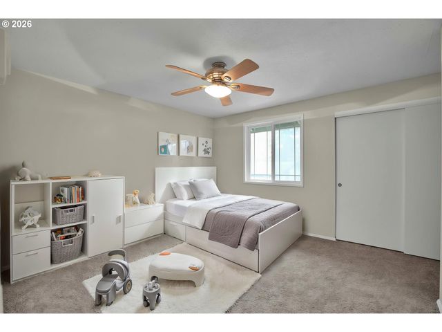 29750 Sw COURTSIDE Dr 1, Wilsonville, OR 97070