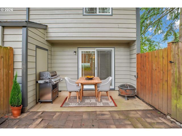 29750 Sw COURTSIDE Dr 1, Wilsonville, OR 97070