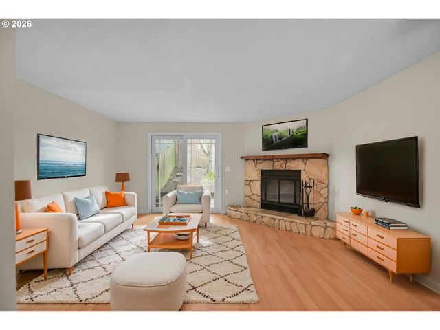 29750 Sw COURTSIDE Dr 1, Wilsonville, OR 97070