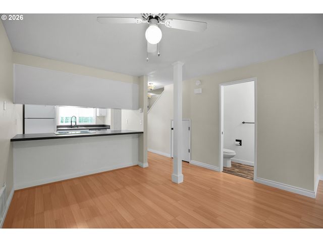 29750 Sw COURTSIDE Dr 1, Wilsonville, OR 97070