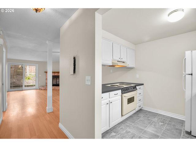 29750 Sw COURTSIDE Dr 1, Wilsonville, OR 97070