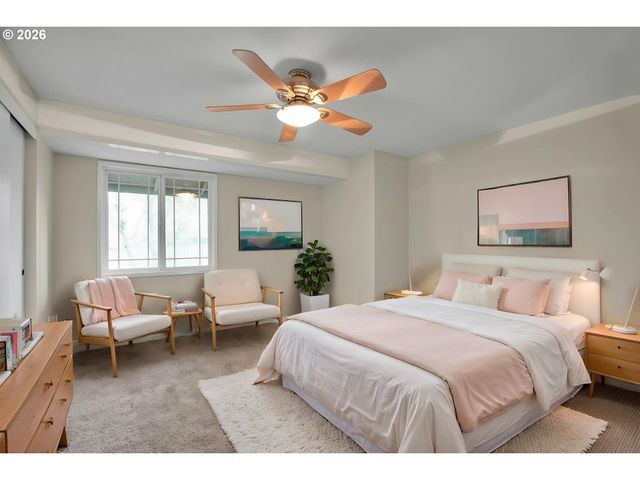 29750 Sw COURTSIDE Dr 1, Wilsonville, OR 97070