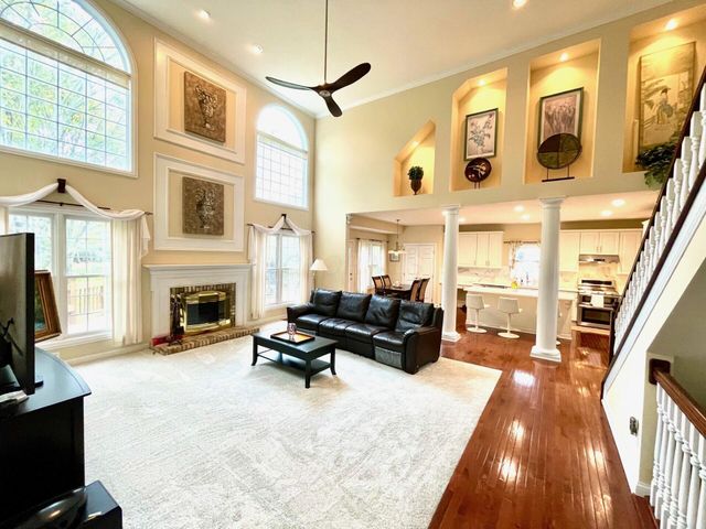 5386 Medallion Drive W, Westerville, OH 43082