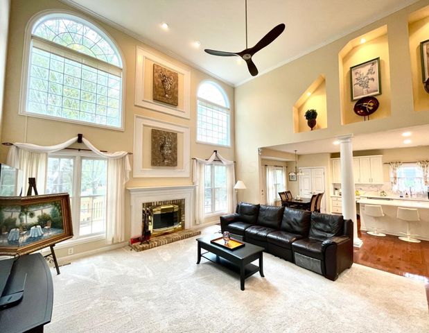 5386 Medallion Drive W, Westerville, OH 43082