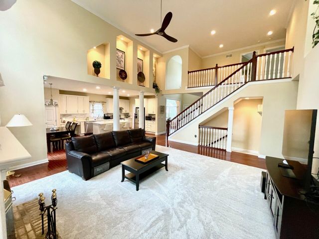 5386 Medallion Drive W, Westerville, OH 43082