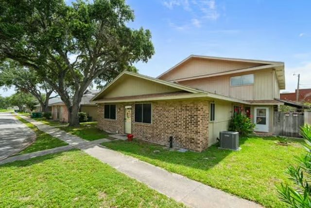 2056 Hidden Lake 3, Corpus Christi, TX 78412