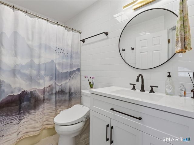 59 Wood Terrace, East Haven, CT 06513