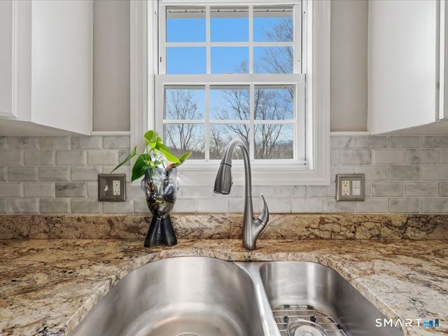 59 Wood Terrace, East Haven, CT 06513