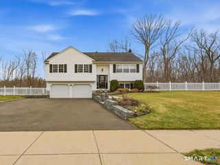 59 Wood Terrace, East Haven, CT 06513