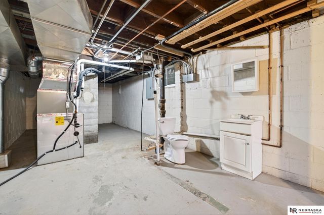 3337 Martin Avenue, Omaha, NE 68112