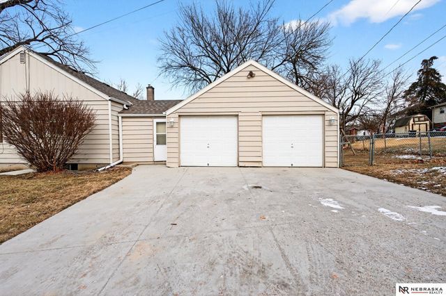 3337 Martin Avenue, Omaha, NE 68112