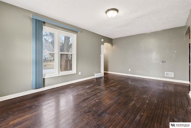 3337 Martin Avenue, Omaha, NE 68112