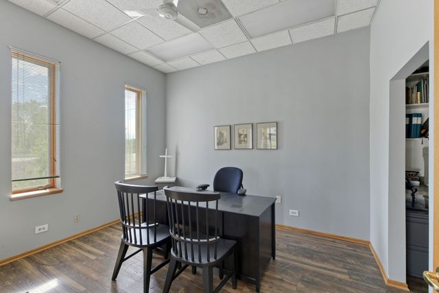 24 S Des Plaines River Road, Des Plaines, IL 60016
