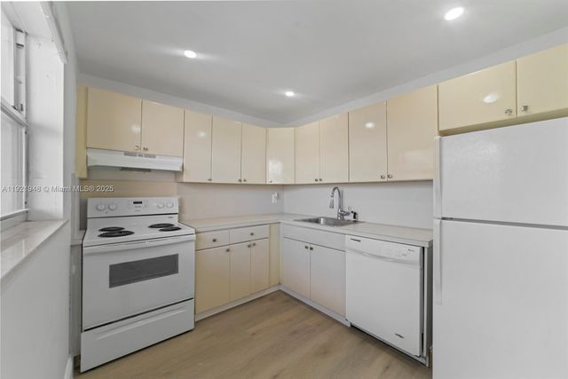 16450 Miami Dr 602, North Miami Beach, FL 33162