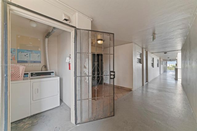 16450 Miami Dr 602, North Miami Beach, FL 33162