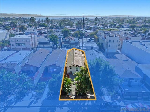 2033 Garnet Ave, San Diego, CA 92109