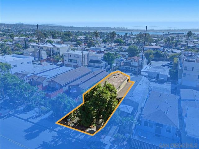 2033 Garnet Ave, San Diego, CA 92109