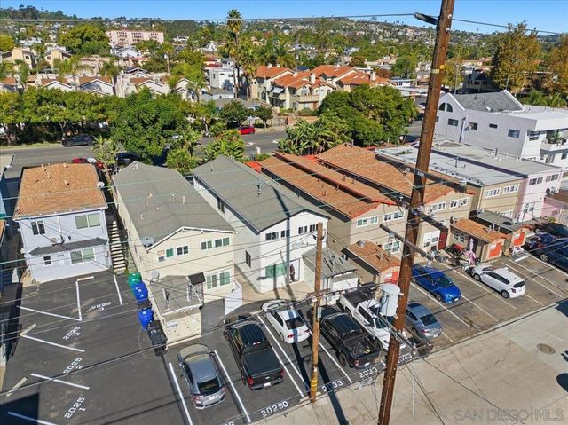 2033 Garnet Ave, San Diego, CA 92109