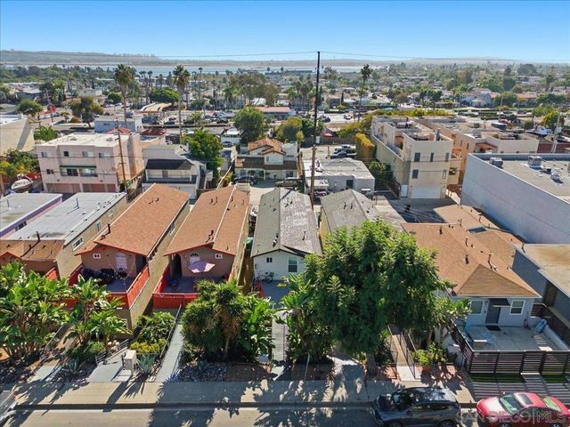 2033 Garnet Ave, San Diego, CA 92109