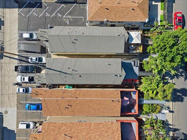 2033 Garnet Ave, San Diego, CA 92109