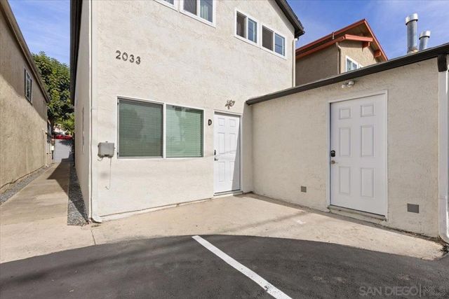 2033 Garnet Ave, San Diego, CA 92109