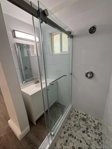 2033 Garnet Ave, San Diego, CA 92109