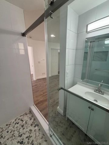 2033 Garnet Ave, San Diego, CA 92109