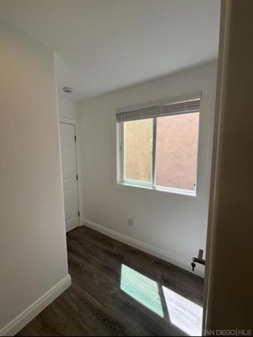 2033 Garnet Ave, San Diego, CA 92109